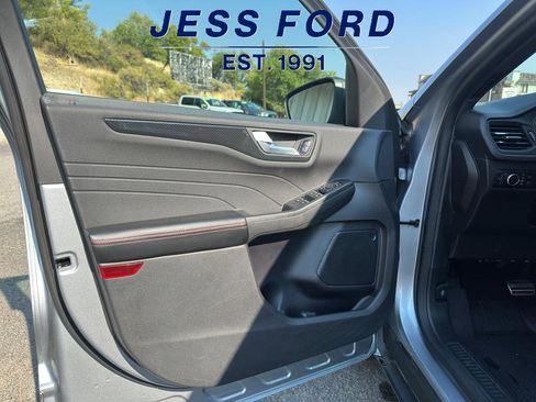 Used 2023 Ford Escape ST-Line image 27