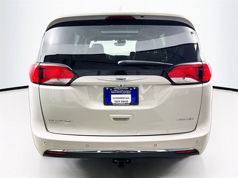 Used 2019 Chrysler Pacifica Limited w/ Tire & Wheel Group image 15