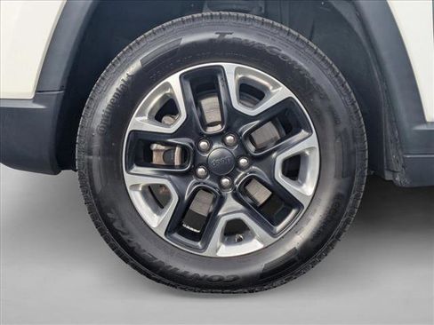 Used 2018 Jeep Compass Trailhawk w/ Navigation Group image 25