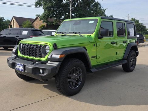Used 2026 Jeep Wrangler Unlimited Sport AWD/4WD image 12