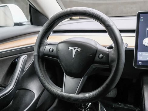 Used 2022 Tesla Model 3 RWD image 17