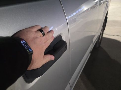 Used 2016 Ford F150 XLT image 6