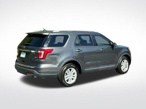 Used 2018 Ford Explorer XLT w/ Equipment Group 201A AWD/4WD image 6