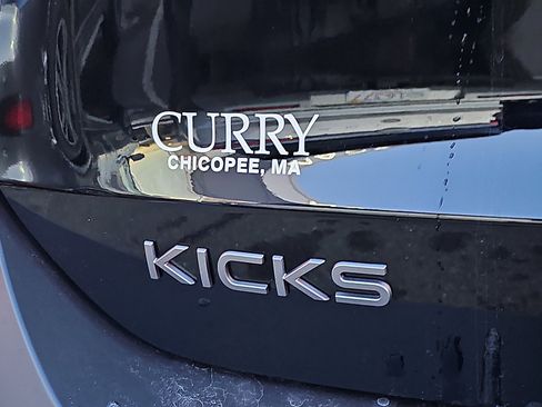 Certified 2025 Nissan Kicks SR image 31