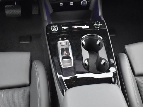 New 2027 Audi Q6 e-tron Premium Plus AWD/4WD image 15