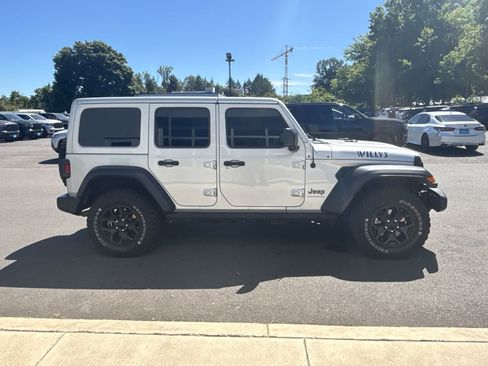 Used 2023 Jeep Wrangler Unlimited AWD/4WD image 6