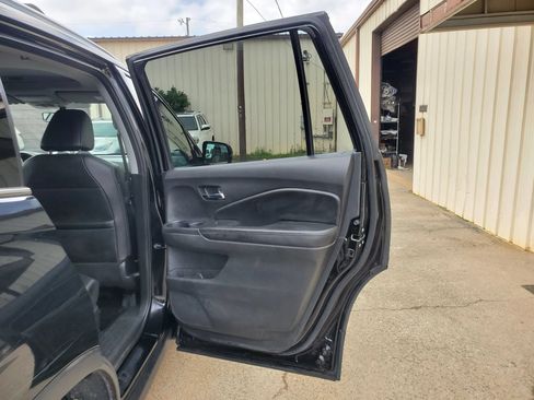 Used 2017 Honda Pilot EX-L image 24