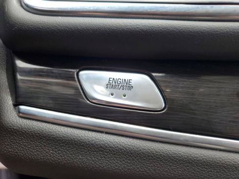 Used 2022 Buick Enclave Essence FWD image 23