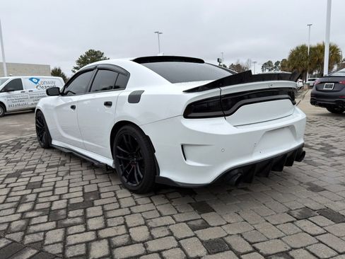 Used 2018 Dodge Charger R/T image 10