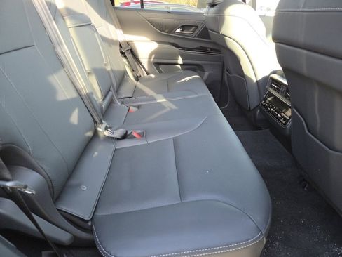 New 2025 Lexus LX 600 4WD w/ Premium Package image 5