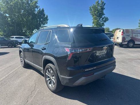 Used 2025 Chevrolet Equinox LT w/ Convenience Package II AWD/4WD image 9