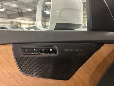 Certified 2024 Volvo XC90 B6 Plus w/ Protection Package Premier image 22
