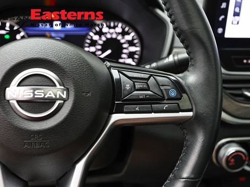 Used 2023 Nissan Altima 2.5 SV w/ SV Premium Package AWD/4WD image 16