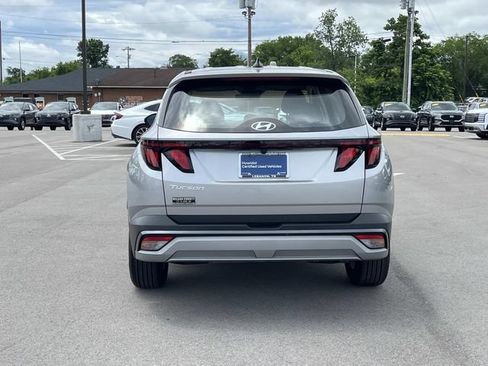 Certified 2025 Hyundai Tucson SE FWD image 6