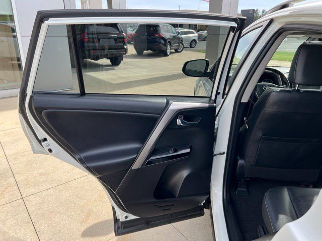 Used 2016 Toyota RAV4 Limited AWD/4WD image 29