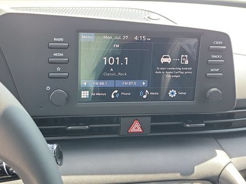 New 2026 Hyundai Elantra SEL Sport FWD image 11