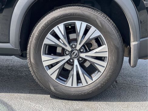 Used 2023 Nissan Rogue SV image 28