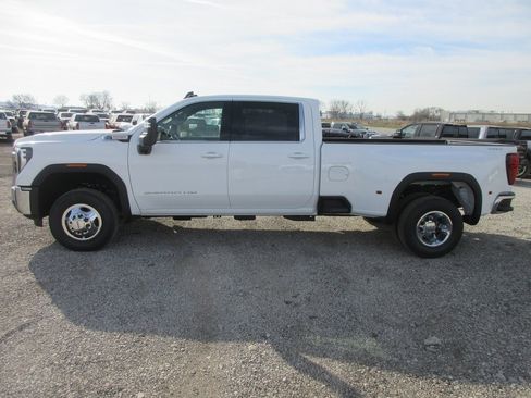New 2026 GMC Sierra 3500 SLE w/ SLE Value Package image 10