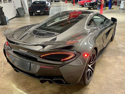 Used 2017 McLaren 570S image 27