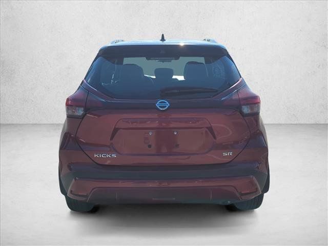 Used 2023 Nissan Kicks SR w/ SR Premium Package FWD image 6