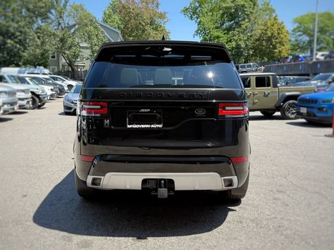 Used 2020 Land Rover Discovery Landmark AWD/4WD image 10