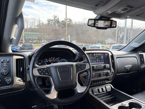 Used 2019 GMC Sierra 2500 Denali w/ Duramax Plus Package image 14