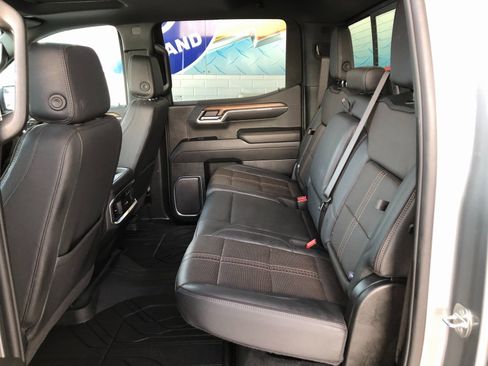 Certified 2024 Chevrolet Silverado 1500 High Country image 8