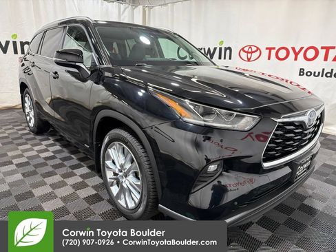 Used 2022 Toyota Highlander Limited AWD/4WD image 1
