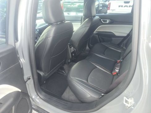 Used 2023 Jeep Compass Limited AWD/4WD image 18