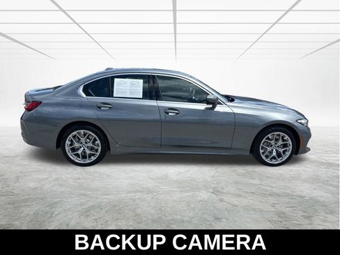Used 2025 BMW 330i xDrive Sedan w/ Convenience Package AWD/4WD image 4