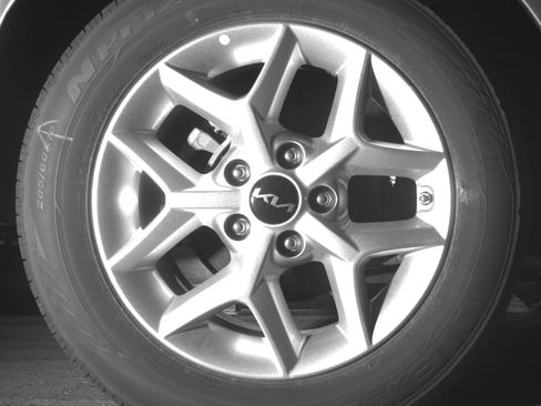 Used 2025 Kia Soul LX w/ LX Technology Package FWD image 15