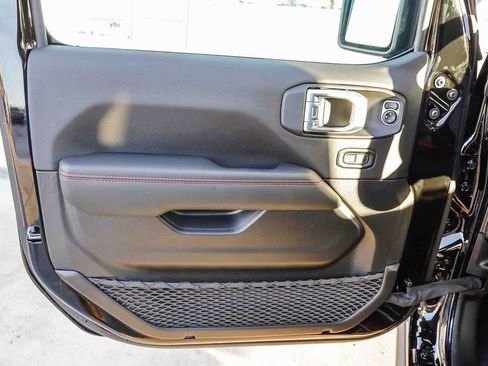 New 2026 Jeep Gladiator Rubicon w/ Steel Bumper Group image 25