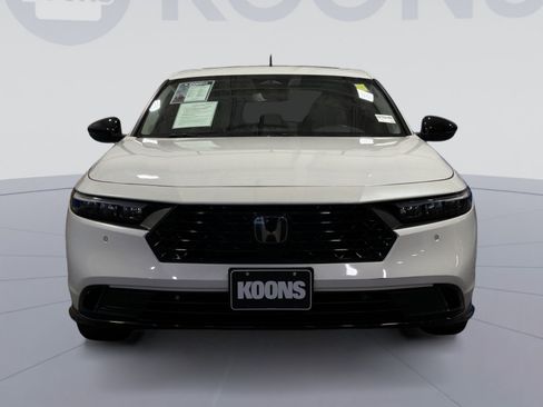 Used 2023 Honda Accord Touring image 11