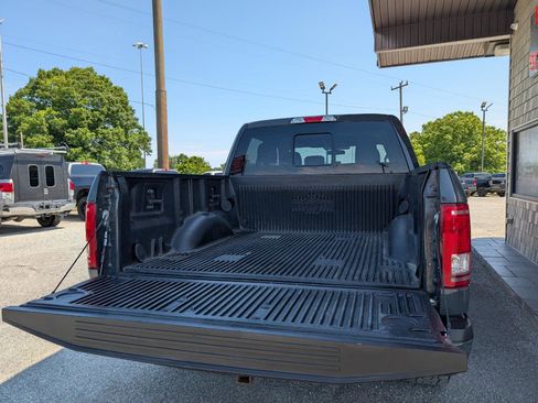 Used 2017 Ford F150 XL w/ Equipment Group 101A Mid AWD/4WD image 23