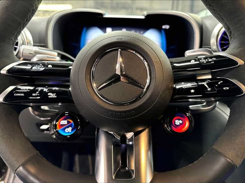 Used 2023 Mercedes-Benz SL 63 AMG 4MATIC image 37