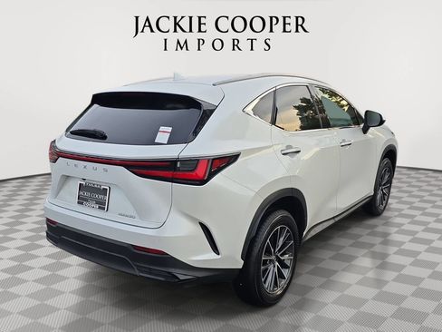 Used 2025 Lexus NX 250 FWD image 5