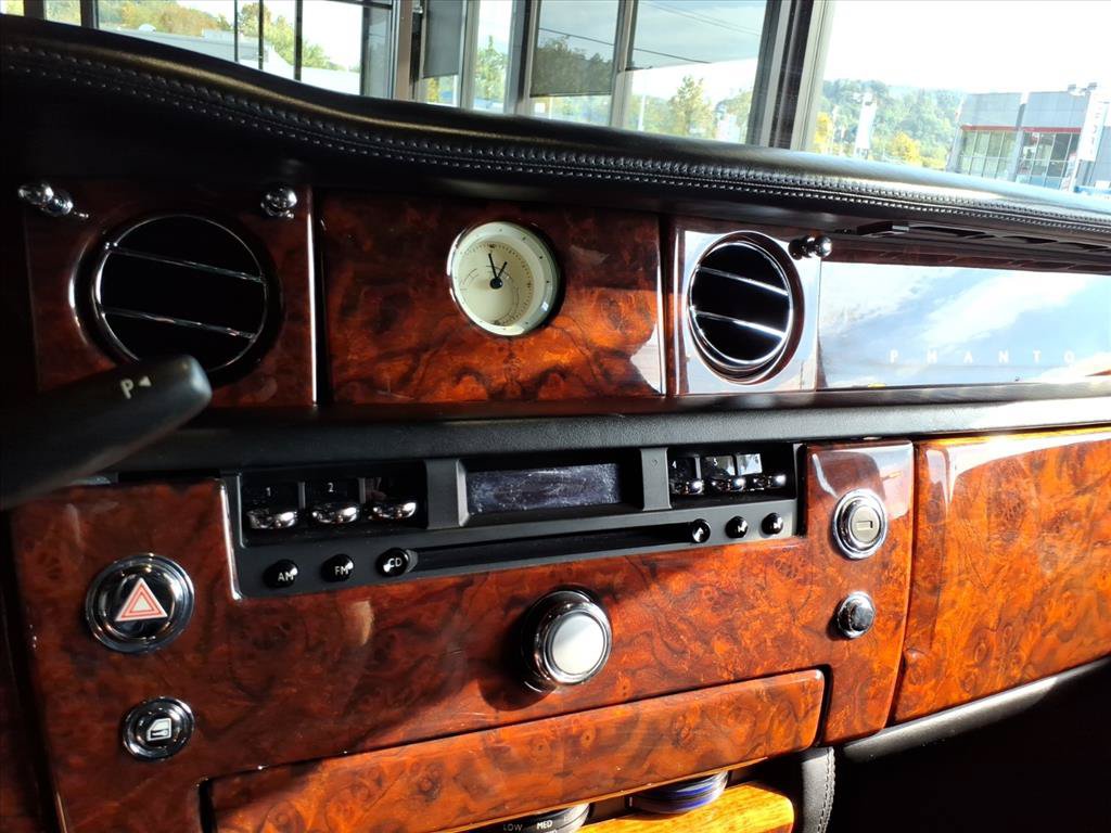 Used 2006 Rolls-Royce Phantom Sedan RWD image 18