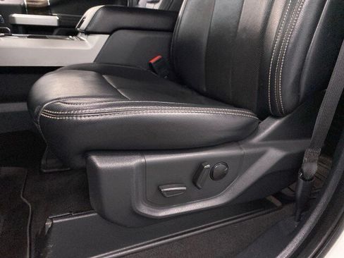 Used 2022 Ford F250 Lariat w/ Black Appearance Package AWD/4WD image 19