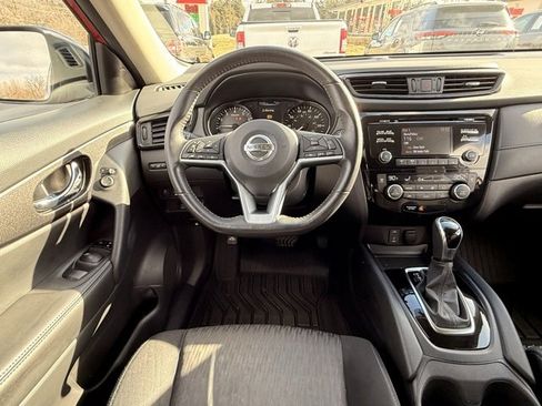 Certified 2017 Nissan Rogue SV image 20