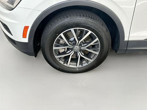 Used 2021 Volkswagen Tiguan S image 11