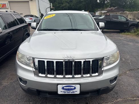 Used 2012 Jeep Grand Cherokee Laredo w/ Laredo E Group AWD/4WD image 3