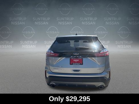 Used 2023 Ford Edge Titanium AWD/4WD image 4