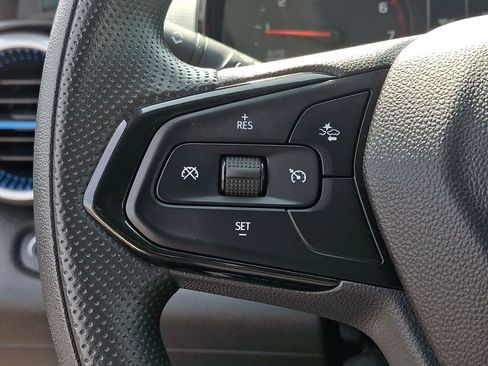 Used 2025 Chevrolet Trax LS FWD image 20