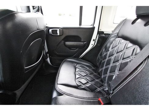 Used 2018 Jeep Wrangler Unlimited Sport S AWD/4WD image 13