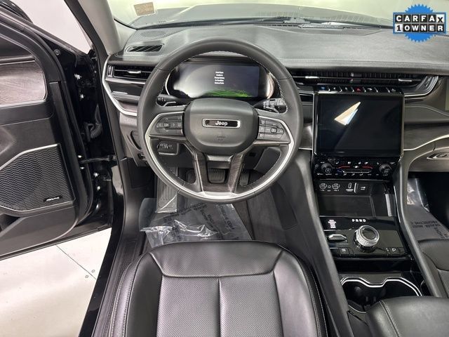 Used 2023 Jeep Grand Cherokee 4WD 4xe w/ Luxury Tech Group II image 16