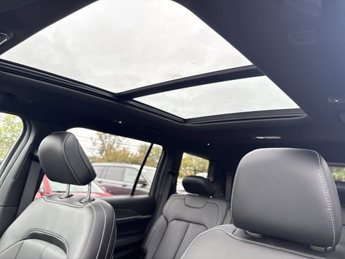 New 2025 Jeep Grand Cherokee L Limited w/ Black Appearance Package image 23