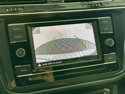 Used 2021 Volkswagen Tiguan S FWD image 22