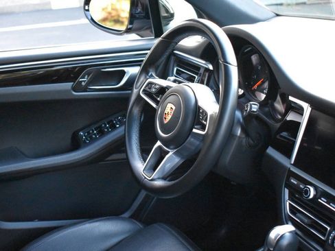 Used 2021 Porsche Macan AWD/4WD image 55