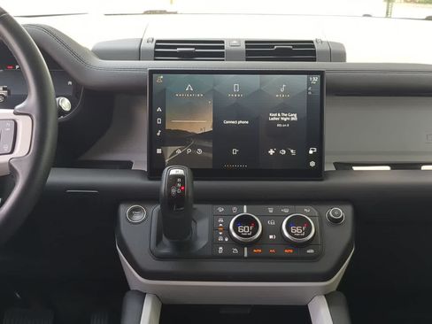 Certified 2025 Land Rover Defender 110 S AWD/4WD image 30