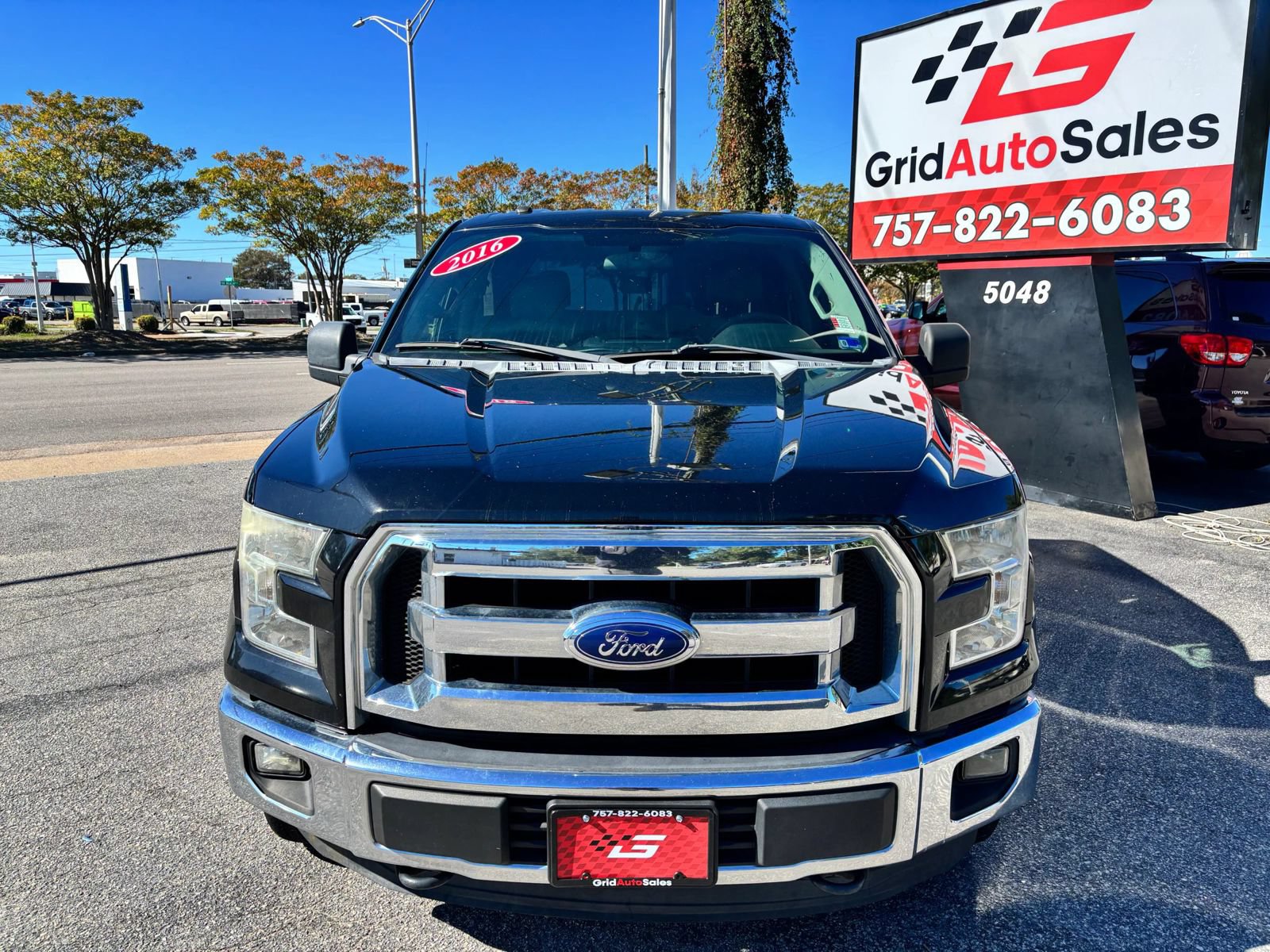 Used 2016 Ford F150 XLT AWD/4WD image 9